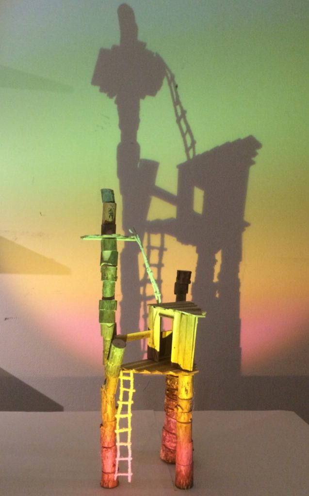 Bild på liten trädkoja